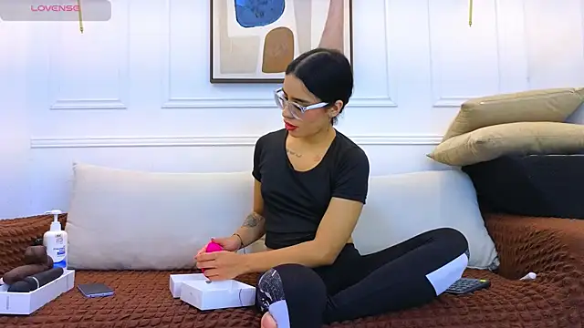 Snapshot of Rachel_Donnelly chatting on 03/31/26, 01:07 Rachel Donnelly online show from 03/31/26, 01:07