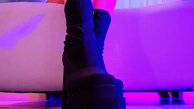 Snapshot of Molly_Evens_Ky chatting on 09/27/25, 01:38 Molly Evens Ky online show from 09/27/25, 01:38