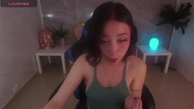 venuss09 s online show from 09/28/25, 01:49