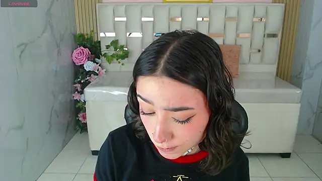 Snapshot of venuss09_s chatting on 12/18/25, 01:50 venuss09 s online show from 12/18/25, 01:50