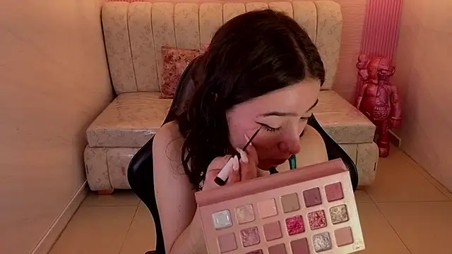 Snapshot of venuss09_s chatting on 04/12/26, 03:11 venuss09 s online show from 04/12/26, 03:11