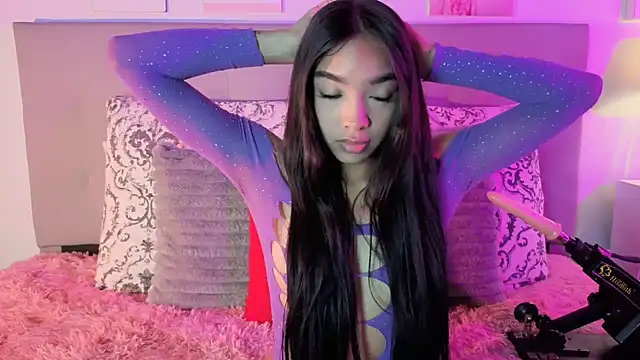 Snapshot of pocahontamoon chatting on 06/26/26, 03:38 pocahontamoon online show from 06/26/26, 03:38