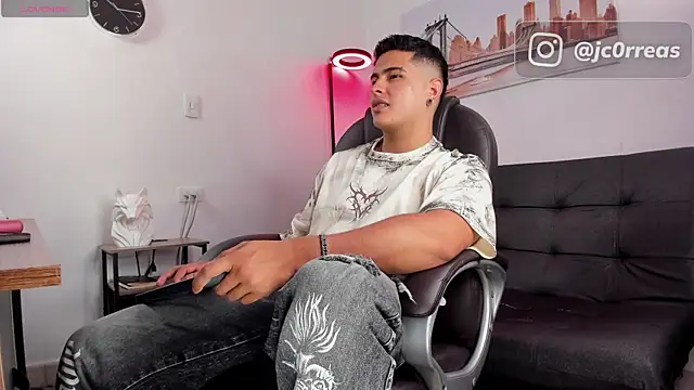  Juanes online show from 11/19/25, 08:31