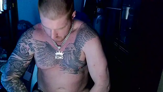 Snapshot of CloudyKingG chatting on 04/11/26, 04:06 CloudyKingG online show from 04/11/26, 04:06