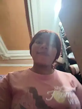 Snapshot of chocolatito-ho chatting on 12/20/25, 10:39 chocolatito-ho online show from 12/20/25, 10:39