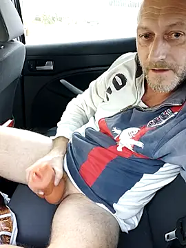 Snapshot of cazzoweb chatting on 10/19/25, 02:07 cazzoweb online show from 10/19/25, 02:07