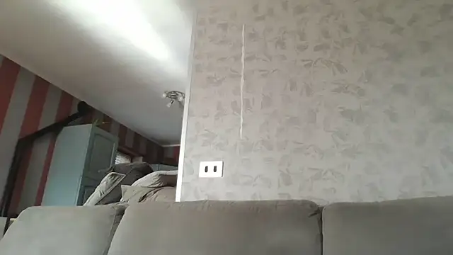 Snapshot of cazzoweb chatting on 11/11/25, 12:16 cazzoweb online show from 11/11/25, 12:16