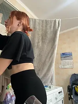 Nancyhot777 online show from 12/03/25, 08:34