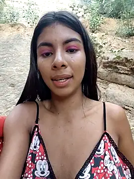 Snapshot of chaparritahot99 chatting on 11/27/25, 11:12 chaparritahot99 online show from 11/27/25, 11:12