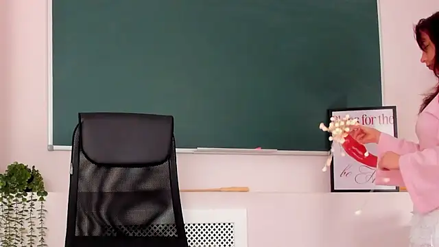 Snapshot of NoraHaynes chatting on 04/16/26, 03:07 NoraHaynes online show from 04/16/26, 03:07