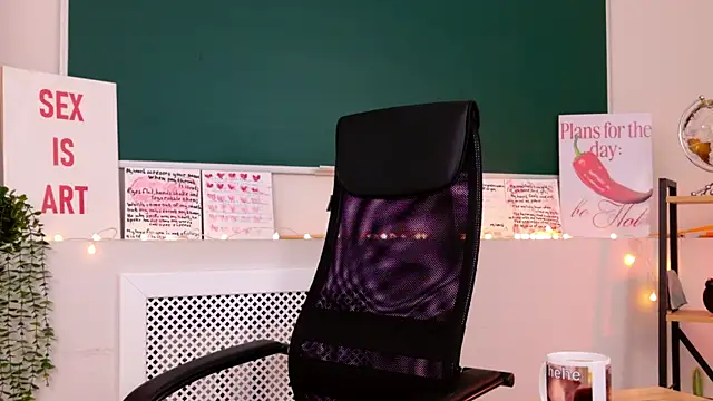 NoraHaynes online show from 05/22/26, 03:02