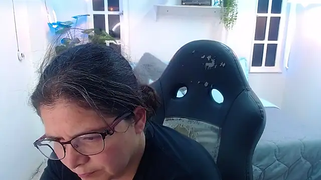 Linda banks  online show from 09/17/25, 09:22