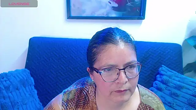 Snapshot of Linda_banks_ chatting on 12/19/25, 01:45 Linda banks online show from 12/19/25, 01:45