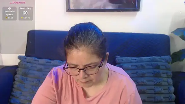 Snapshot of Linda_banks_ chatting on 01/17/26, 01:54 Linda banks online show from 01/17/26, 01:54