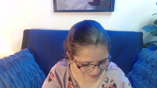 Snapshot of Linda_banks_ chatting on 02/15/26, 01:46 Linda banks online show from 02/15/26, 01:46