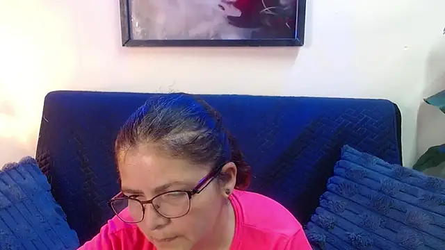 Snapshot of Linda_banks_ chatting on 05/03/26, 01:55 Linda banks online show from 05/03/26, 01:55