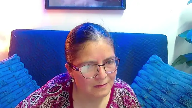 Snapshot of Linda_banks_ chatting on 05/13/26, 01:25 Linda banks online show from 05/13/26, 01:25