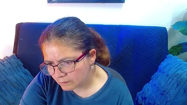 Snapshot of Linda_banks_ chatting on 05/16/26, 10:36 Linda banks online show from 05/16/26, 10:36