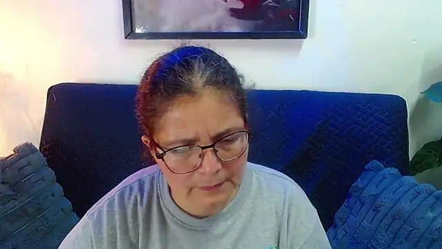 Snapshot of Linda_banks_ chatting on 05/19/26, 01:56 Linda banks online show from 05/19/26, 01:56