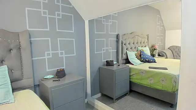 AliceBlackx online show from 10/29/25, 11:45