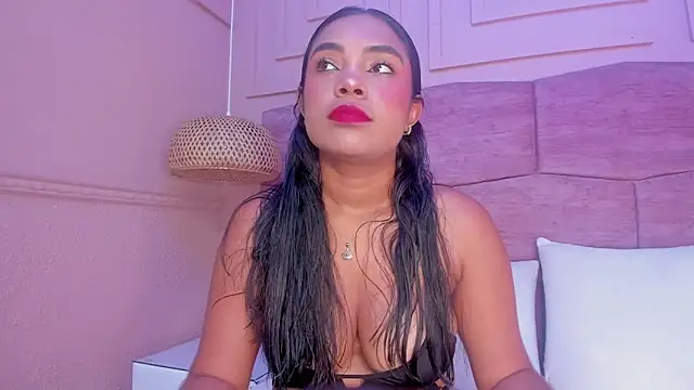 Snapshot of dani_velvet chatting on 09/10/25, 04:12 dani velvet online show from 09/10/25, 04:12