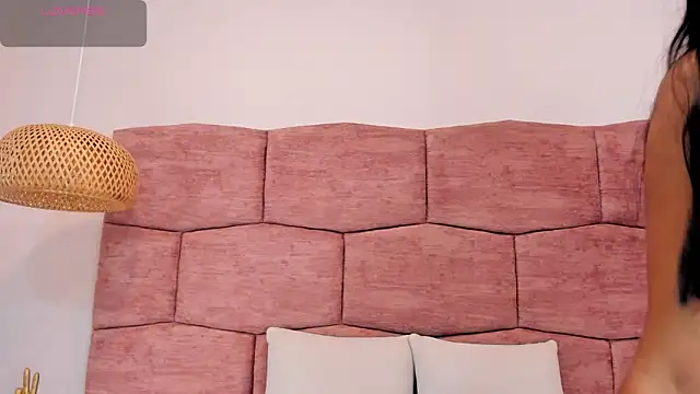 Snapshot of dani_velvet chatting on 10/01/25, 03:34 dani velvet online show from 10/01/25, 03:34