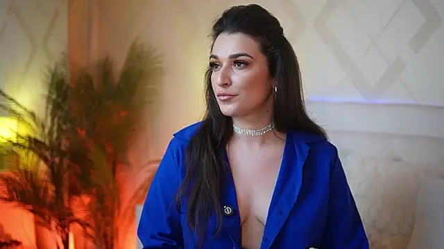 Snapshot of EmmaDallas chatting on 04/15/26, 05:20 EmmaDallas online show from 04/15/26, 05:20