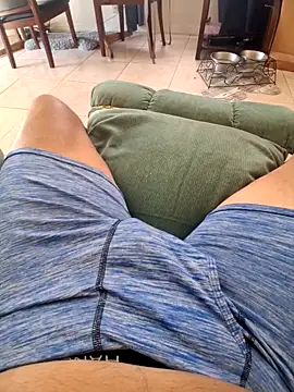 Snapshot of pullitoff chatting on 04/03/26, 03:10 pullitoff online show from 04/03/26, 03:10