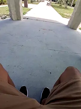 Snapshot of pullitoff chatting on 04/14/26, 05:19 pullitoff online show from 04/14/26, 05:19