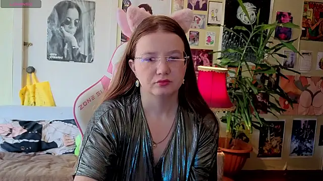 Sienna-Cow online show from 09/24/25, 11:02