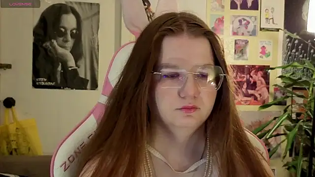 Sienna-Cow online show from 10/25/25, 01:07