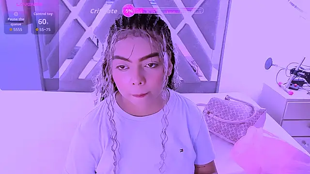 nahomy ryans online show from 10/28/25, 06:21