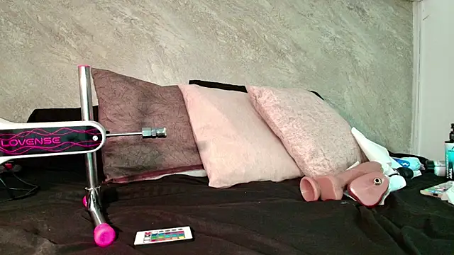 Dixie grey1 online show from 04/14/26, 02:12