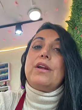 hotadhara01 online show from 12/16/25, 08:58