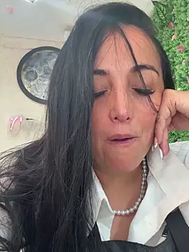 Snapshot of hotadhara01 chatting on 03/26/26, 04:34 hotadhara01 online show from 03/26/26, 04:34