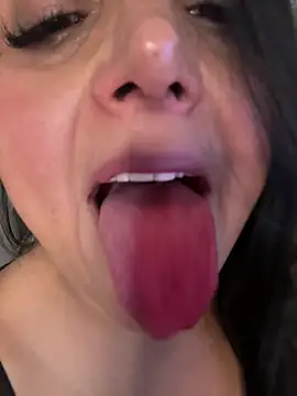 Snapshot of hotadhara01 chatting on 04/09/26, 02:33 hotadhara01 online show from 04/09/26, 02:33