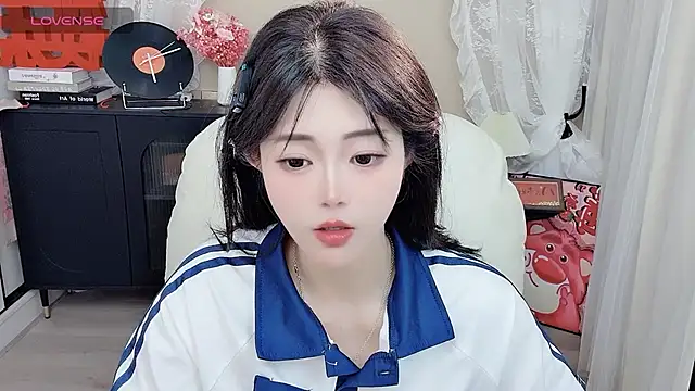 CeeKie online show from 04/10/26, 10:42