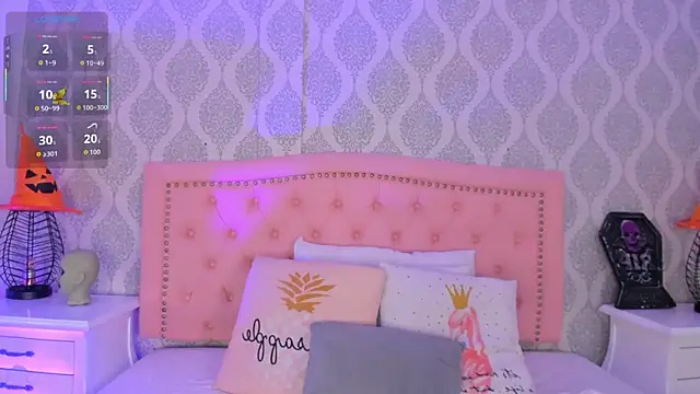 Snapshot of OnlyGia chatting on 10/30/25, 07:47 OnlyGia online show from 10/30/25, 07:47