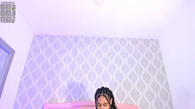 Snapshot of OnlyGia chatting on 11/11/25, 08:20 OnlyGia online show from 11/11/25, 08:20