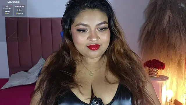 Snapshot of Hela_Collins chatting on 10/20/25, 11:16 Hela Collins online show from 10/20/25, 11:16