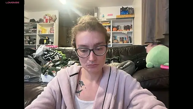 harleyblair online show from 12/16/25, 11:10