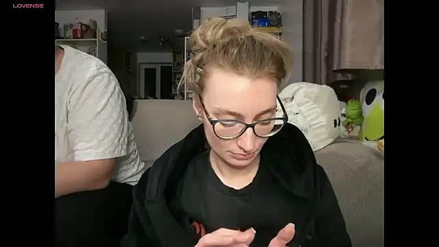 Snapshot of harleyblair chatting on 03/03/26, 11:10 harleyblair online show from 03/03/26, 11:10