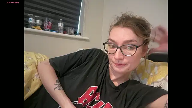 Snapshot of harleyblair chatting on 04/11/26, 02:32 harleyblair online show from 04/11/26, 02:32