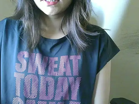 Honey-darlin online show from 09/29/25, 10:47