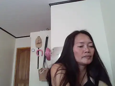 Snapshot of Asianwild_matured4uxx chatting on 11/24/25, 04:01 Asianwild matured4uxx online show from 11/24/25, 04:01