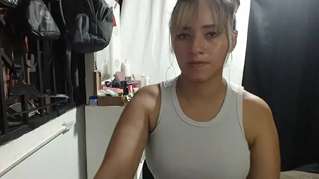 annie clark2 online show from 10/03/25, 02:08