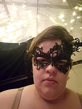 Snapshot of VeiledMuse chatting on 10/02/25, 01:12 VeiledMuse online show from 10/02/25, 01:12