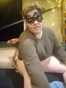 Snapshot of VeiledMuse chatting on 10/27/25, 01:09 VeiledMuse online show from 10/27/25, 01:09