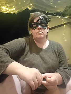 Snapshot of VeiledMuse chatting on 11/09/25, 01:15 VeiledMuse online show from 11/09/25, 01:15