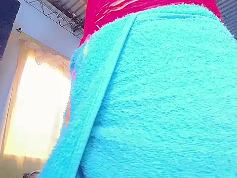 Snapshot of Anthonella_valentina chatting on 04/02/26, 04:15 Anthonella valentina online show from 04/02/26, 04:15